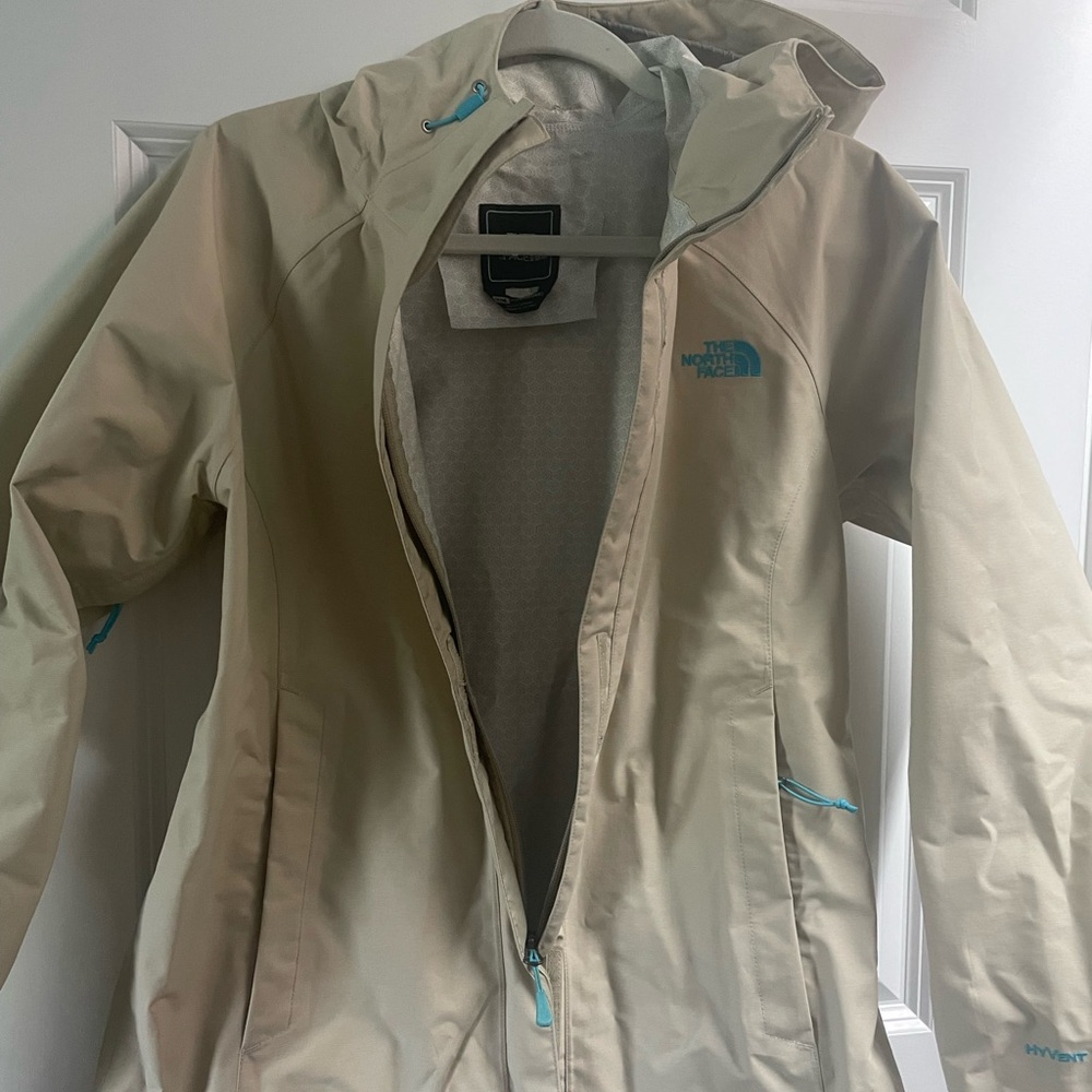 The North Face Beige Jacket with Blue Accents - Picture 11 of 11